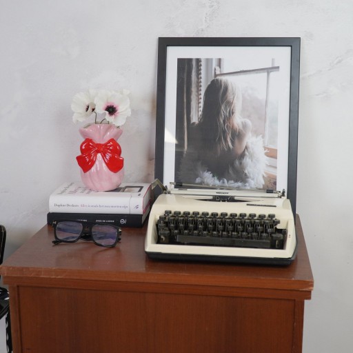 Vaas - boog - dolomiet - roze/rood - 11x10x16cm