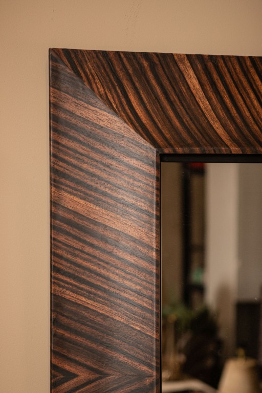 Gezzy Brown Wood Veneer Mirror Curl Frame Square