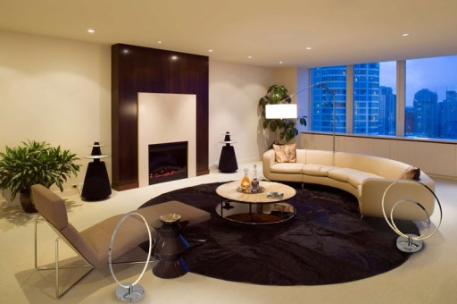 LED Tischleuchte 44 cm, chromfarbenes Metall, integrierte LEDs.