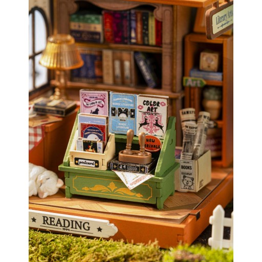 Robotime, DIY Huisje, The Muse Bookshop, DS040, 9,8x9,6x11,9cm