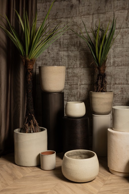 Coraline White Round Ceramic Pot Rough Finish SV2