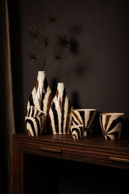 Evelin Dark Brown Round Ceramic Pot With Lines L