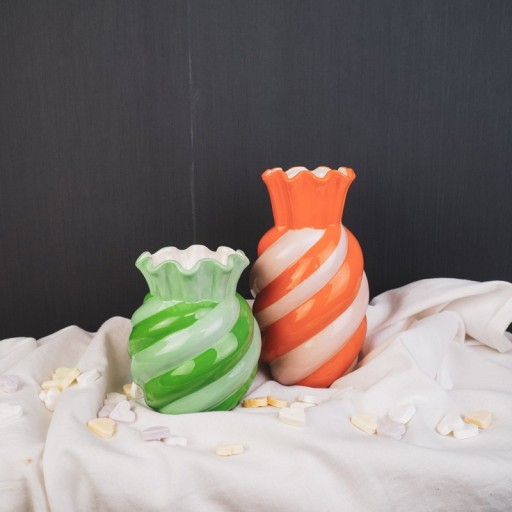 Vase- Swirl- Stoneware- Pink- 13x13x23cm