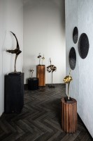 Yobie Zwaan Beeld | Goud Aluminium | Zwarte Basis 60 cm