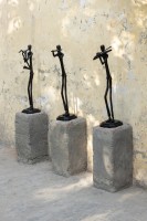 Kali Beeld | Man met Fluit Zwart Aluminium 70 cm