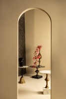 Alano Salontafel | Zwart Marmeren Blad & Antiek Gouden Poot | Rond – 61x61x44 cm