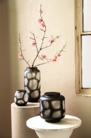 Azize Green Carved Glass Round Vase On Base S | Groene Gegraveerde Glazen Vaas 19x21 cm