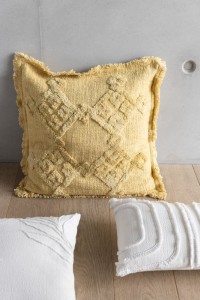 J-Line cushion Fringes - cotton - mustard