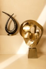 Kayen Gold Alu Loop Shaped Statue Rustic Finish