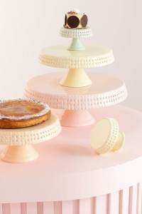 J-Line Cake plate - cake stand - ceramic - peach - L