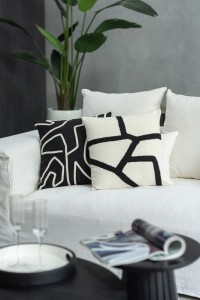 J-Line cushion Stripe - textile - white/black