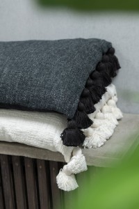 J-Line cushion Tassel - cotton - black