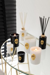 J-Line Box of 3 Scented Candles Skull Nuit Noir 16 Hours