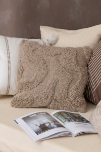 J-Line cushion Tufted Curves - wool - beige