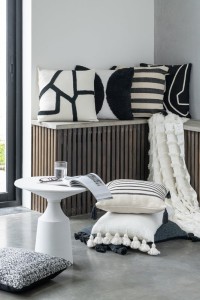 J-Line cushion Stripe - textile - white/black