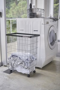 Yamazaki Laundry basket with wheels - Tower - Black