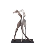 Skye Black Alu Statue Giraffe Shaped Small