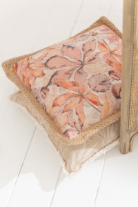 J-Line cushion Plant - cotton - beige