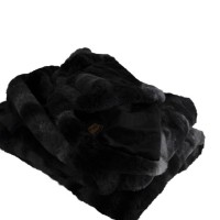 Linde Black Faux Fur Plaid In Giftbox 150 X 200