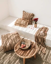 The s'il vous Plaid - Beige Black