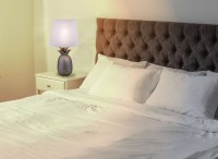 Ceramic table light "pineapple", ceramic table lamp with silver-colored glaze and white fabric screen, with E14 socket, for dining room, living room, hallway or office, table lamp 45 cm high